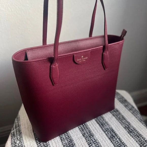 NWOT Kate Spade Lori Tote, Burgundy - Shoulder bag with zippered closure - Picture 2 of 13